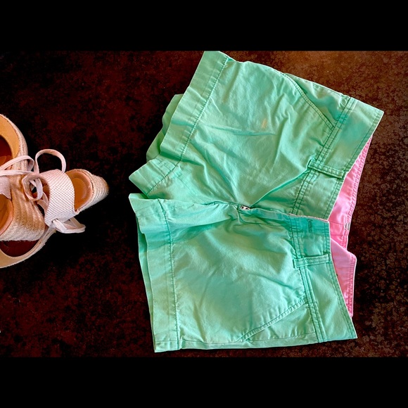 Lilly Pulitzer Callahan Shorts Sz 4 Green - Picture 1 of 4
